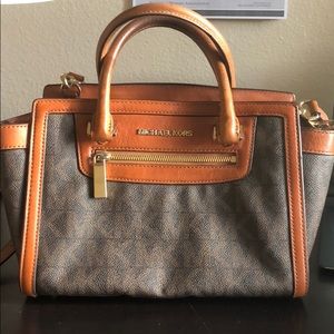 Michael kors purse